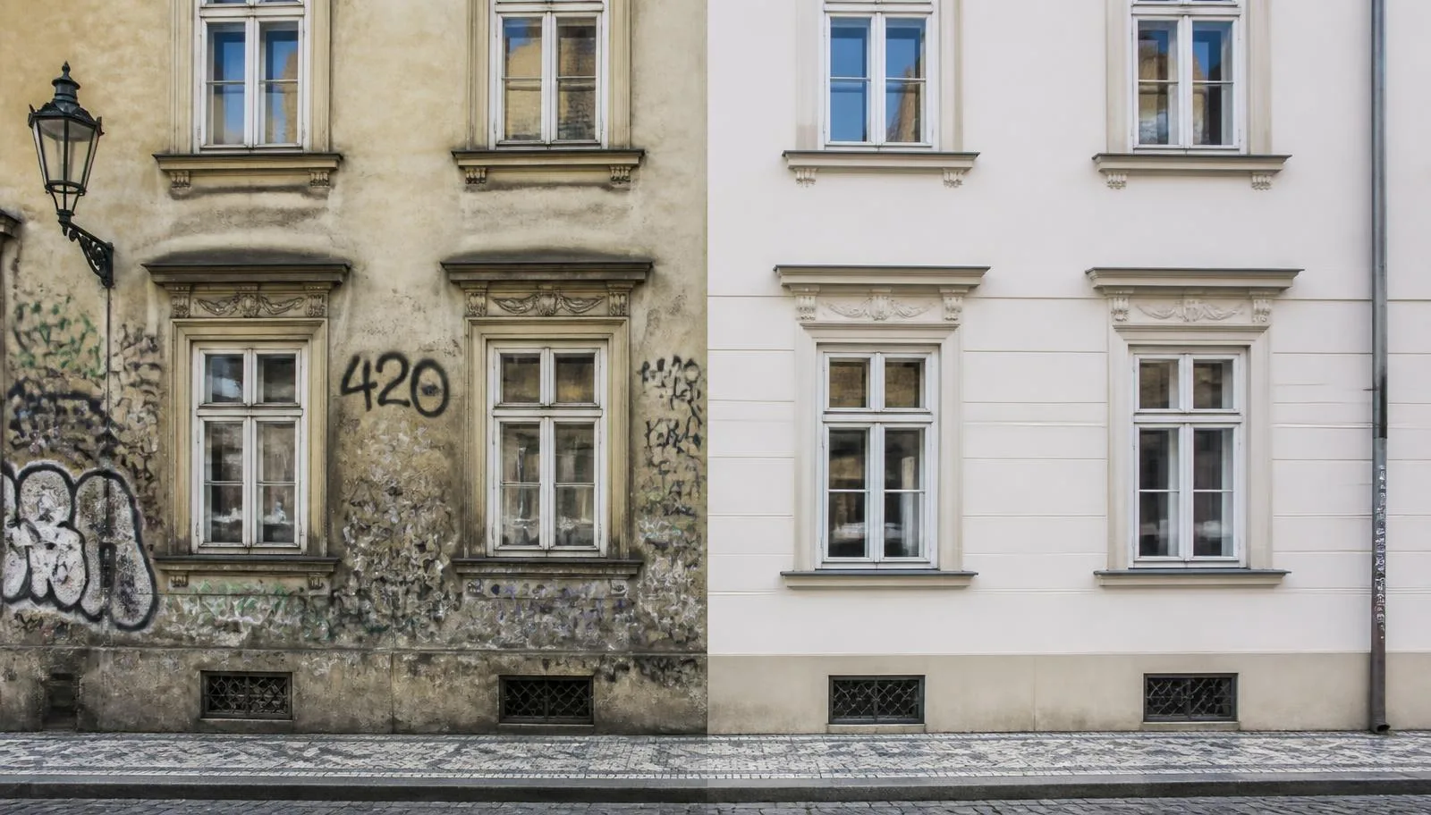 Srovnání před a po odstranění graffiti z fasády domu v Praze